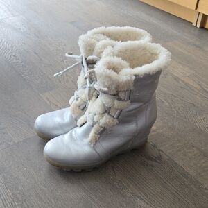 Sorel Silver Winter Boots with Cream Lining